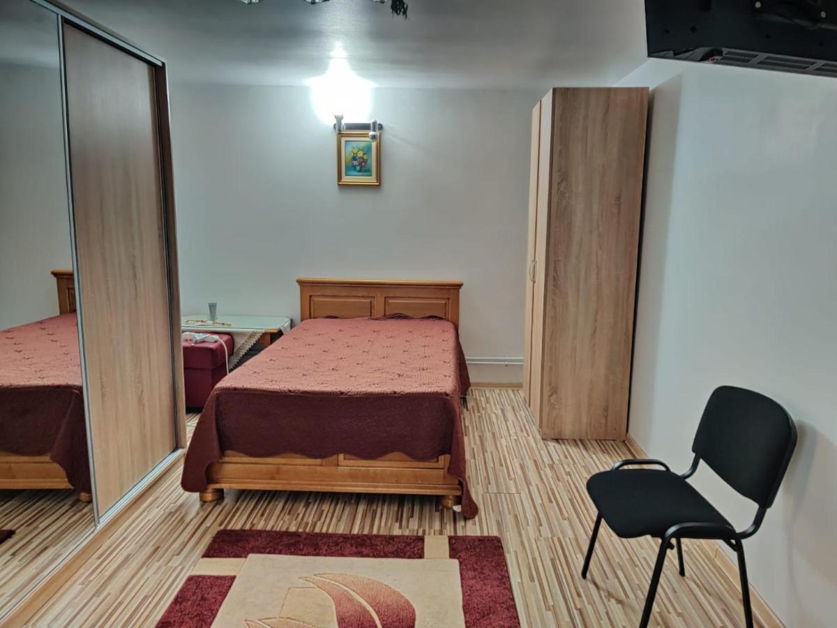Appartement Cazare Buzău Extérieur photo